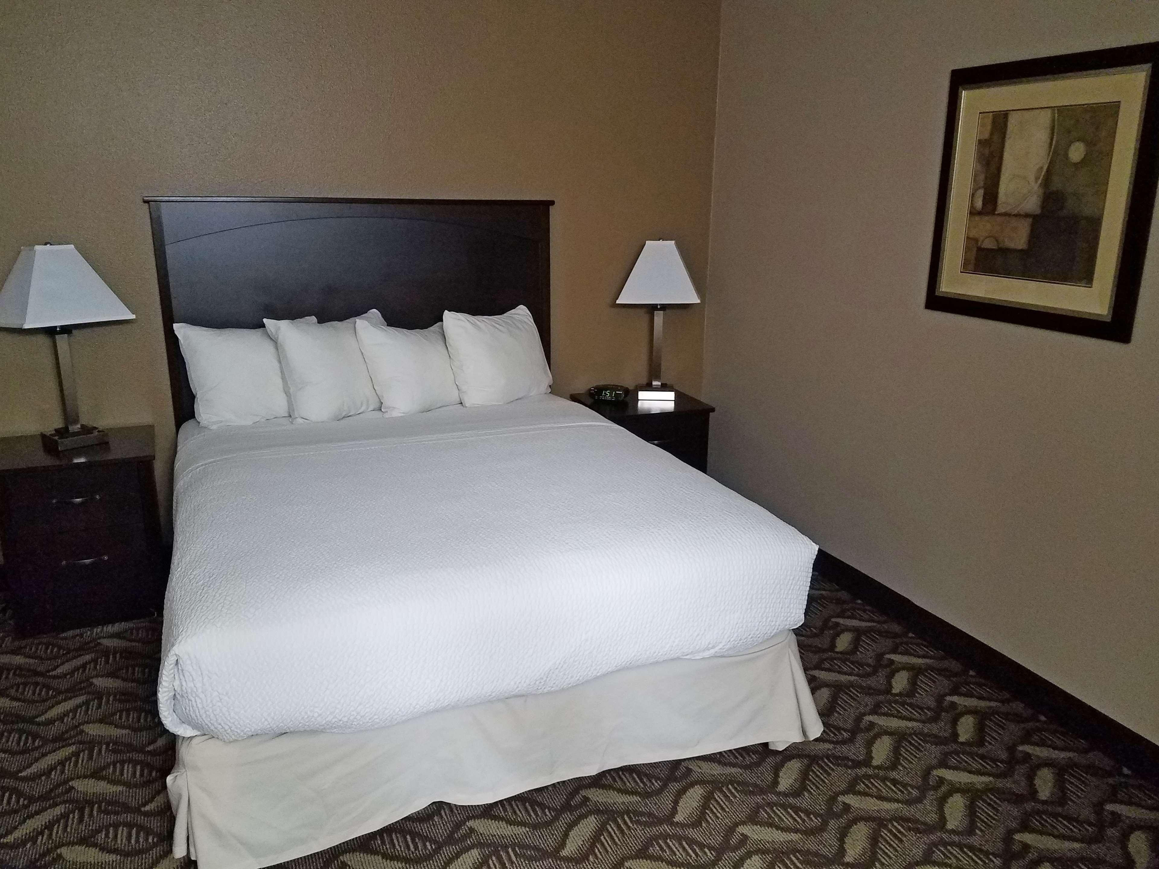 Americas Best Value Inn And Suites Bismarck Exteriör bild