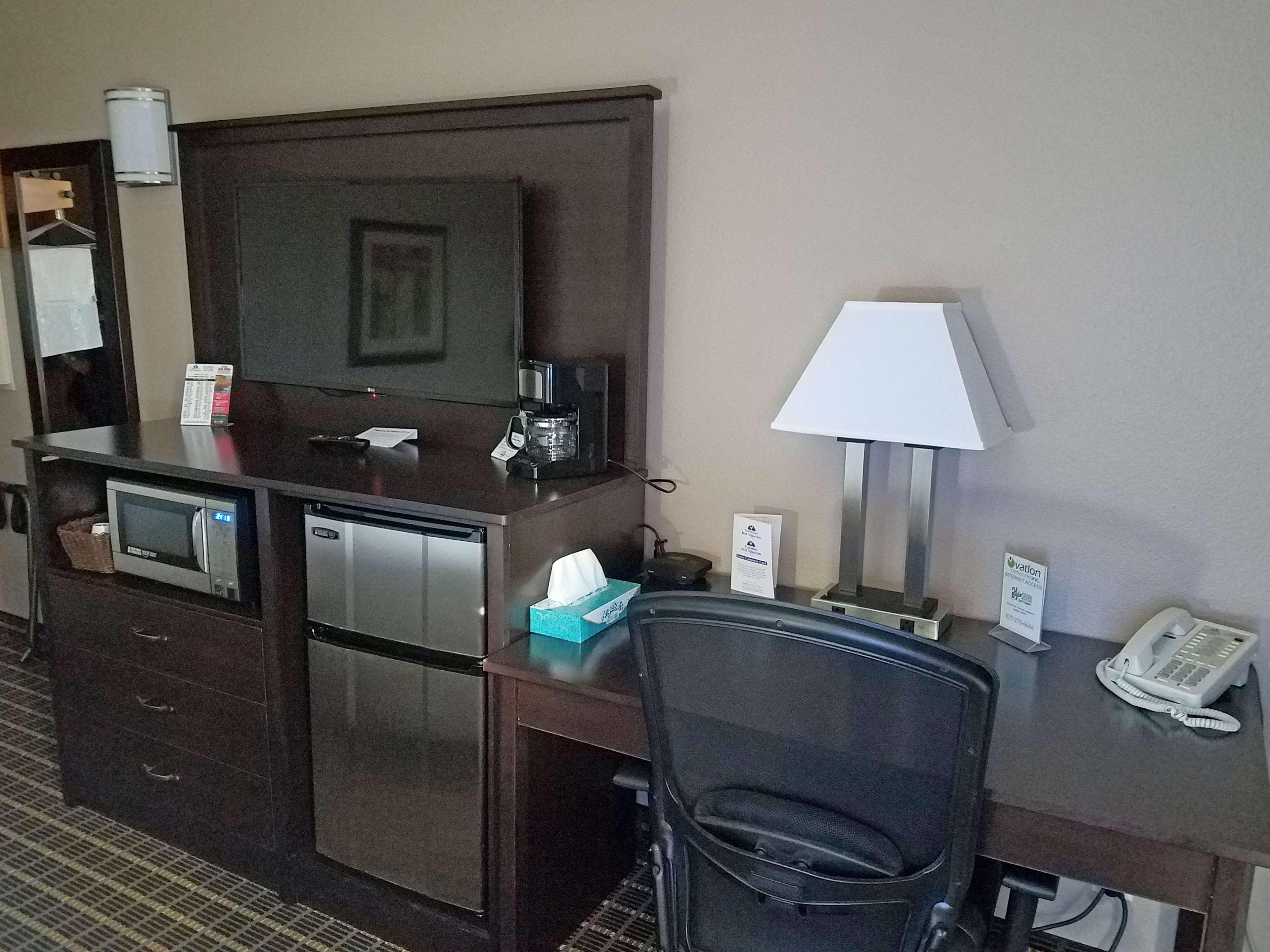 Americas Best Value Inn And Suites Bismarck Exteriör bild