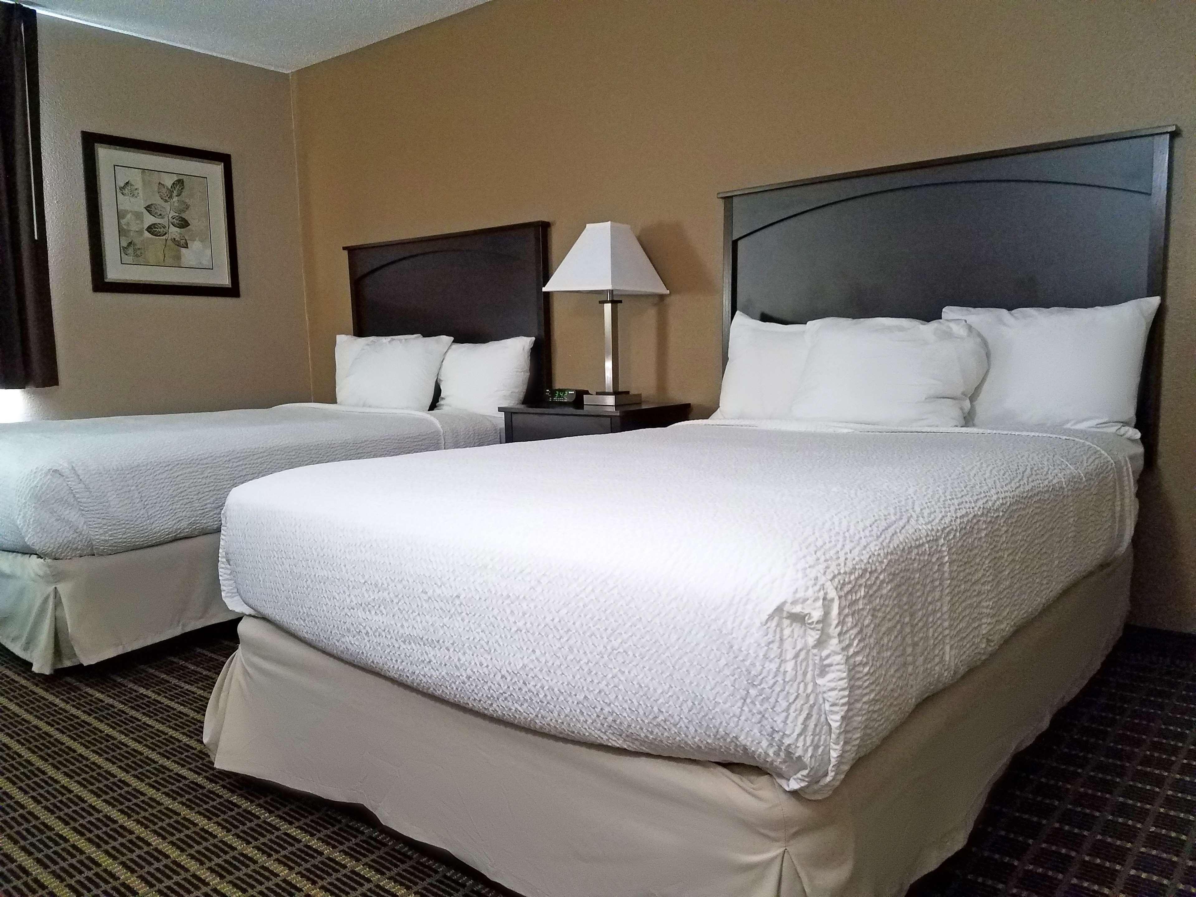 Americas Best Value Inn And Suites Bismarck Exteriör bild