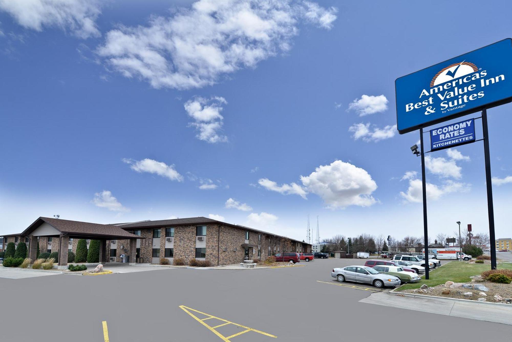 Americas Best Value Inn And Suites Bismarck Exteriör bild