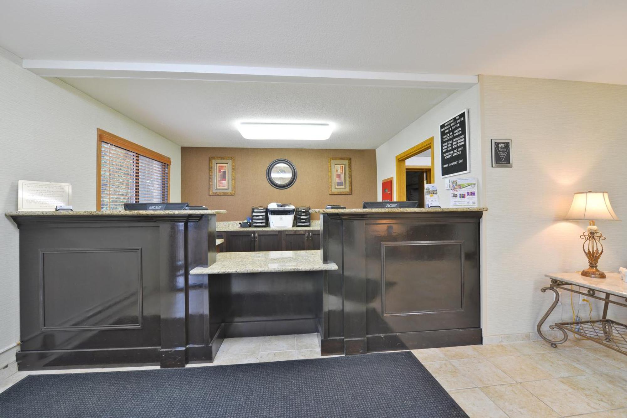 Americas Best Value Inn And Suites Bismarck Exteriör bild