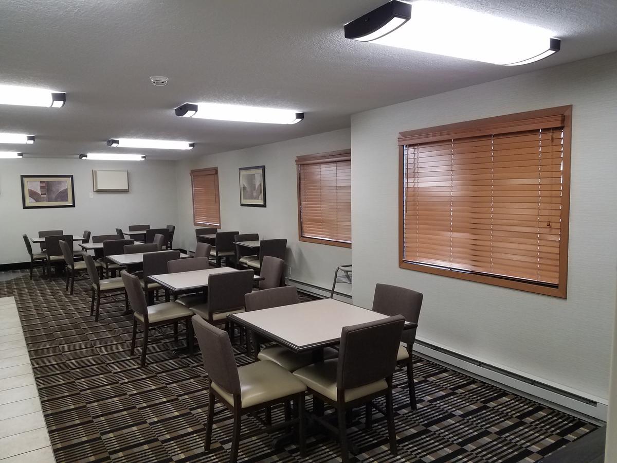 Americas Best Value Inn And Suites Bismarck Exteriör bild